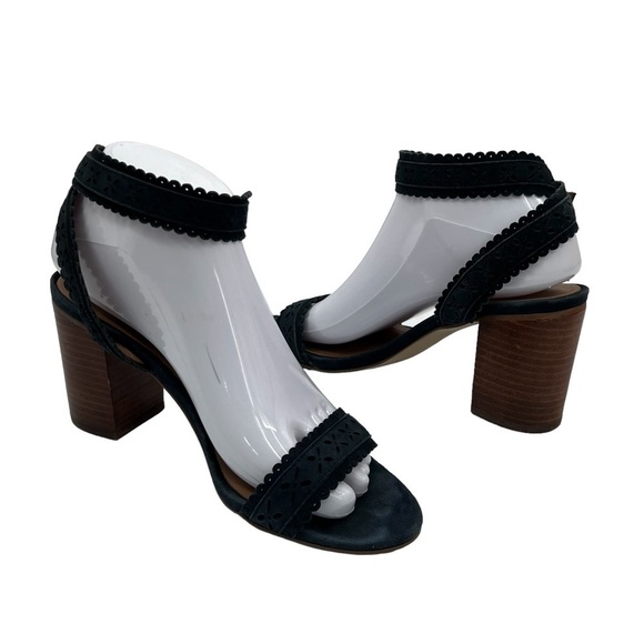 Ava & Aiden Blue Leather Ankle Wrap Block Heel Sandals Size 7 1/2 Women's - Picture 1 of 10